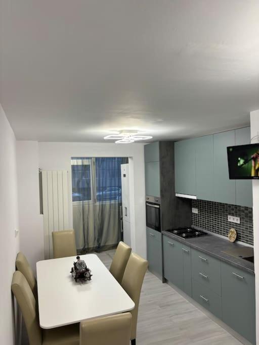3 Camere Decomandat Bukarest Eksteriør billede