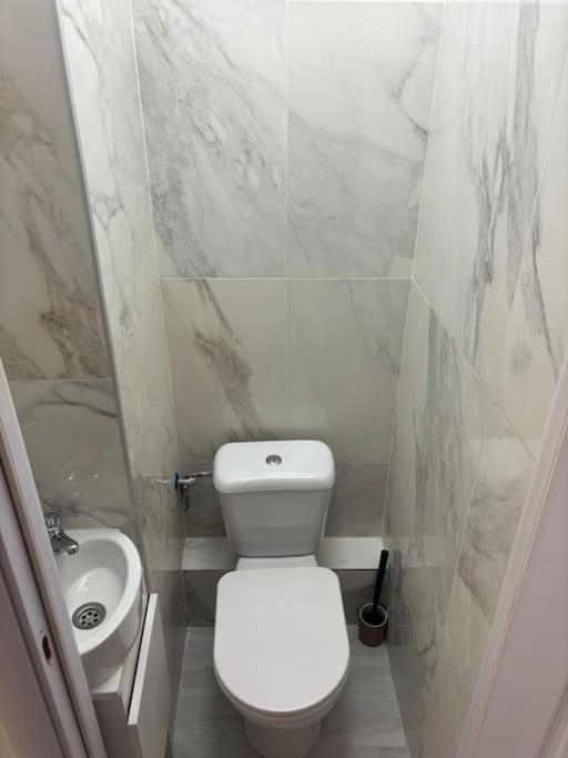 3 Camere Decomandat Bukarest Eksteriør billede