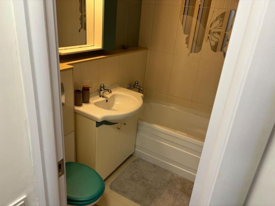 3 Camere Decomandat Bukarest Eksteriør billede